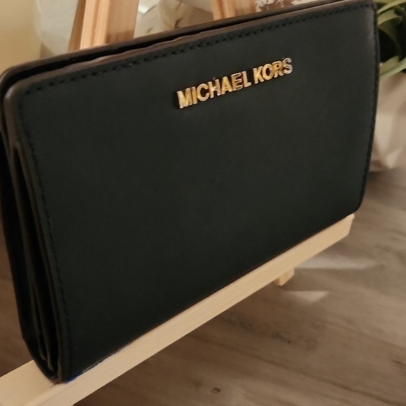 Michael Kors Navy Blue Wallet - Picture 5 of 11